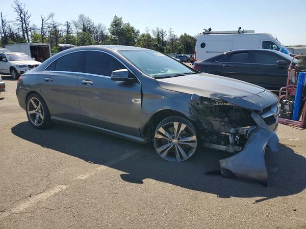 2016 MERCEDES-BENZ CLA-CLASS CLA250-4M — Passenger 3/4