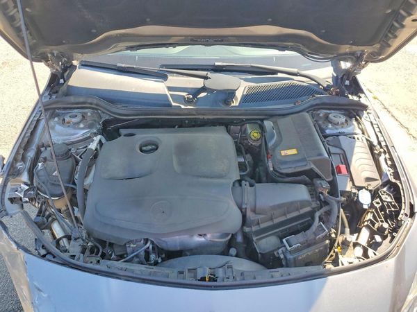 2016 MERCEDES-BENZ CLA-CLASS CLA250-4M — Engine bay
