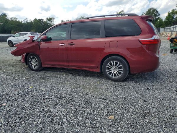 2020 TOYOTA SIENNA