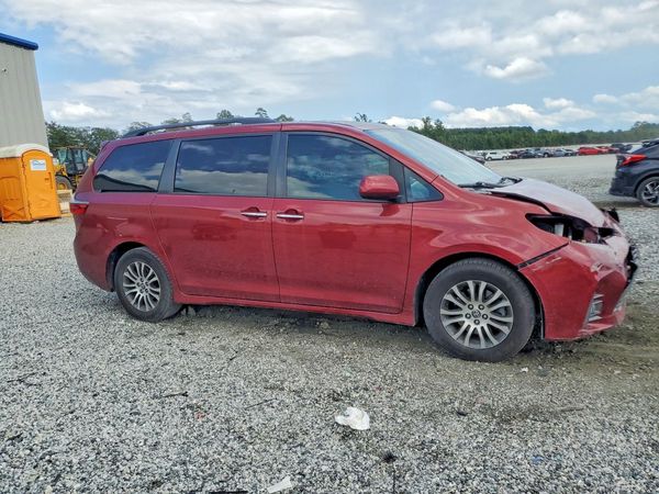 2020 TOYOTA SIENNA