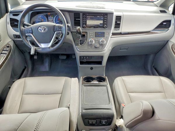 2020 TOYOTA SIENNA