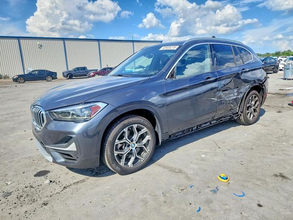2022 BMW X1