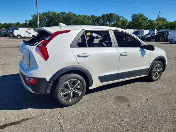 2026 KIA NIRO LX