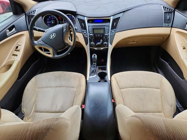 2012 HYUNDAI SONATA
