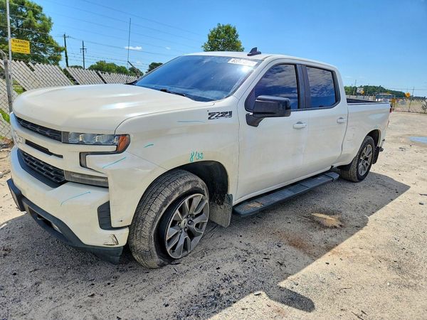 2019 CHEVROLET SILVERADO RST — Front 3/4