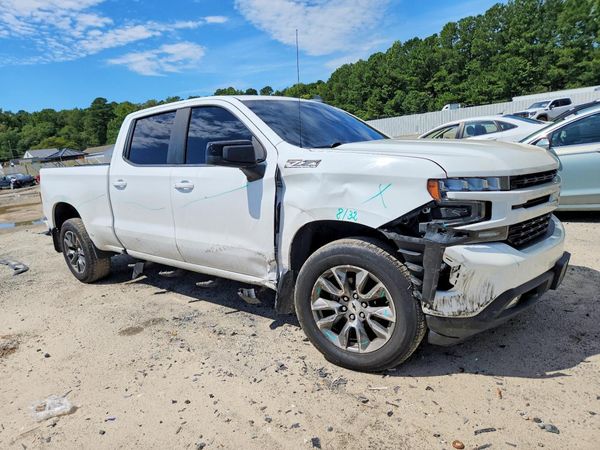 2019 CHEVROLET SILVERADO RST — Passenger 3/4