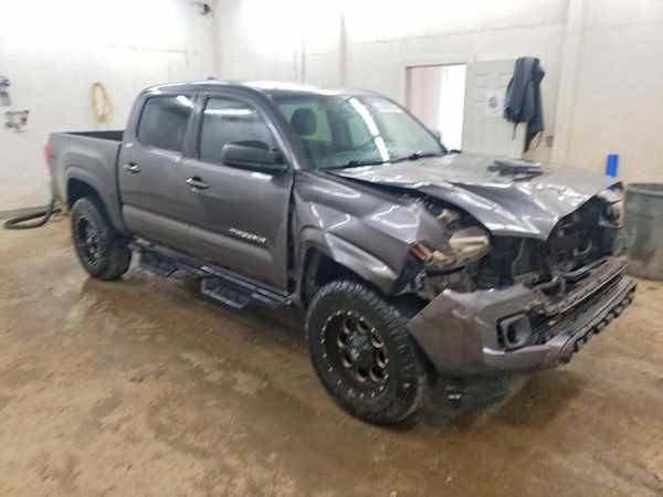 2016 TOYOTA TACOMA
