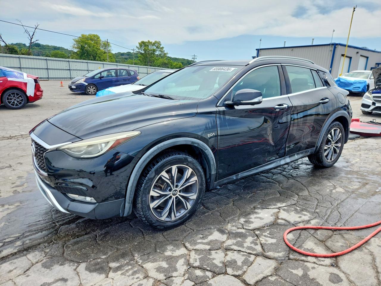 2017 INFINITI QX30