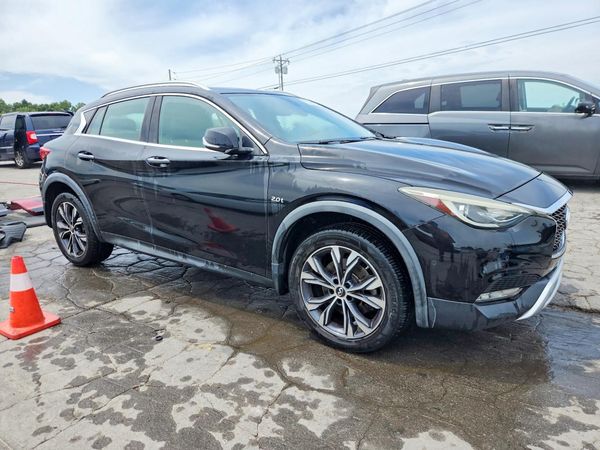 2017 INFINITI QX30
