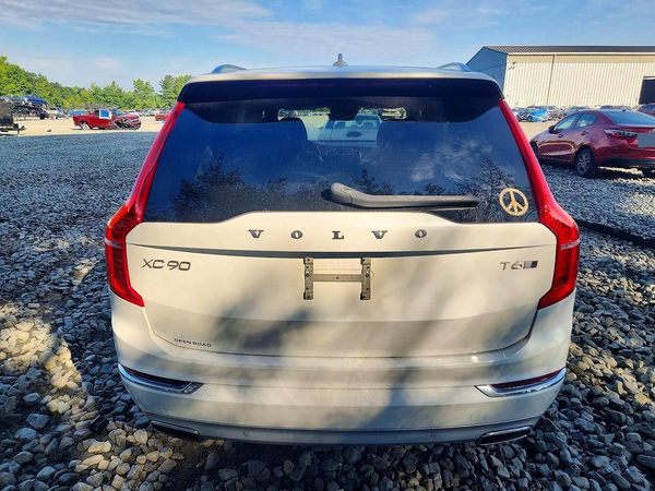 2019 VOLVO XC90