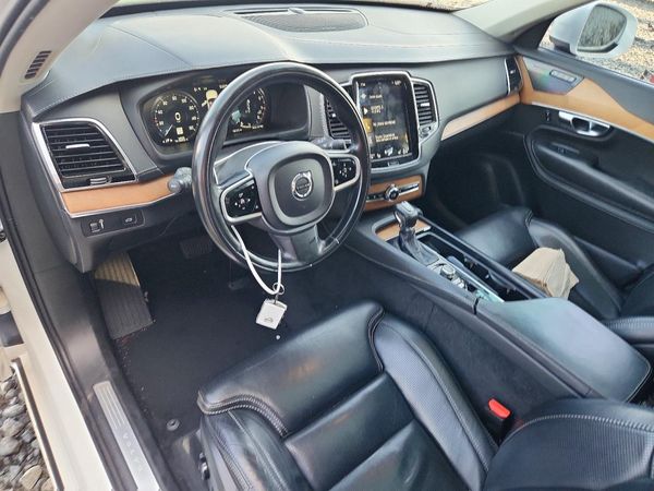 2019 VOLVO XC90