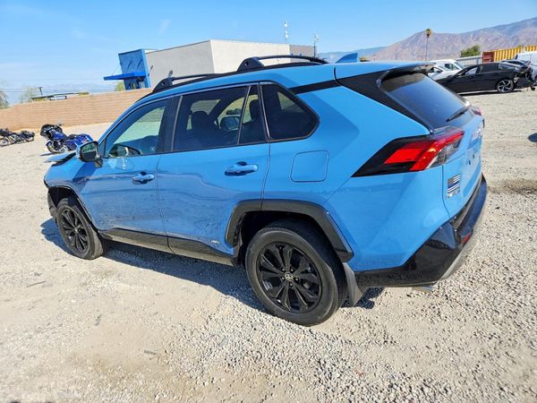 2022 TOYOTA RAV4 SE