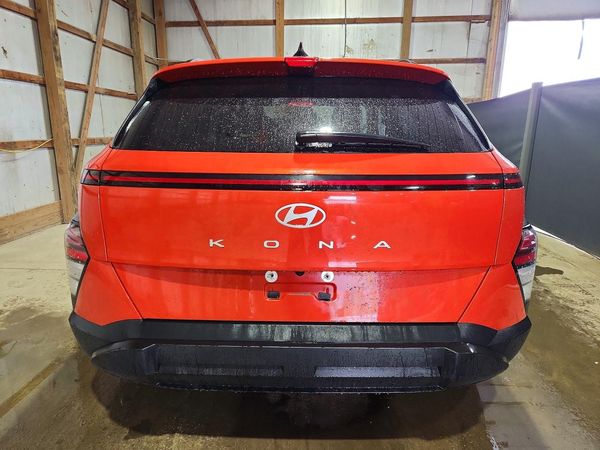 2024 HYUNDAI KONA SE