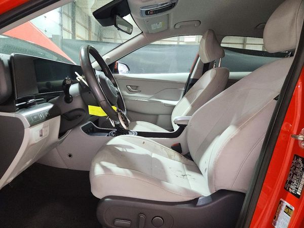2024 HYUNDAI KONA SE