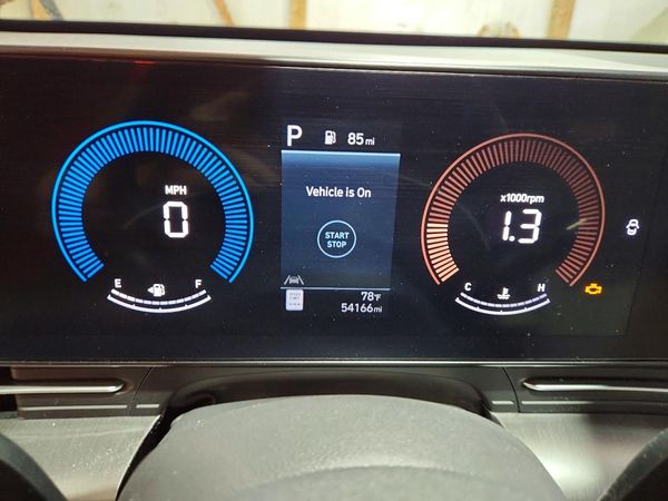 2024 HYUNDAI KONA SE