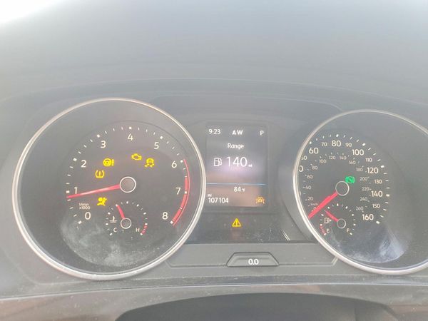 2018 VOLKSWAGEN TIGUAN SE, 4Motion SEL