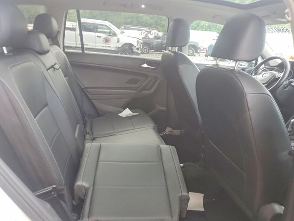 2018 VOLKSWAGEN TIGUAN SE, 4Motion SEL