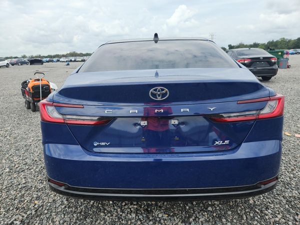 2026 TOYOTA CAMRY