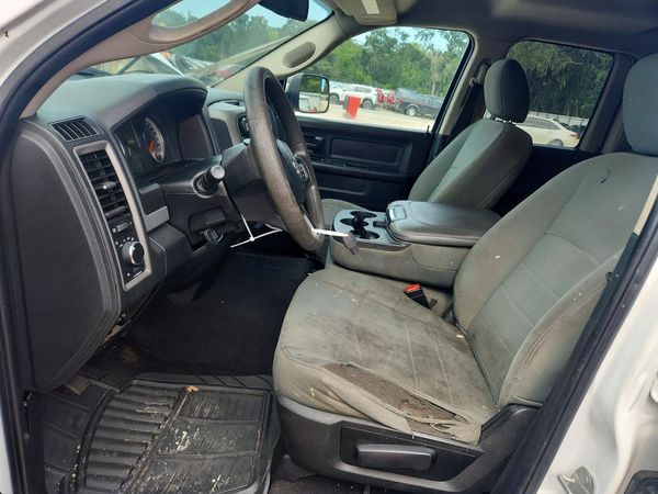 2018 RAM 1500 ST QUAD CAB 4X4