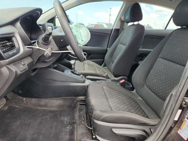 2019 KIA RIO