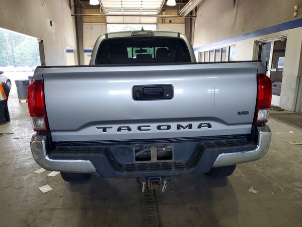 2017 TOYOTA TACOMA