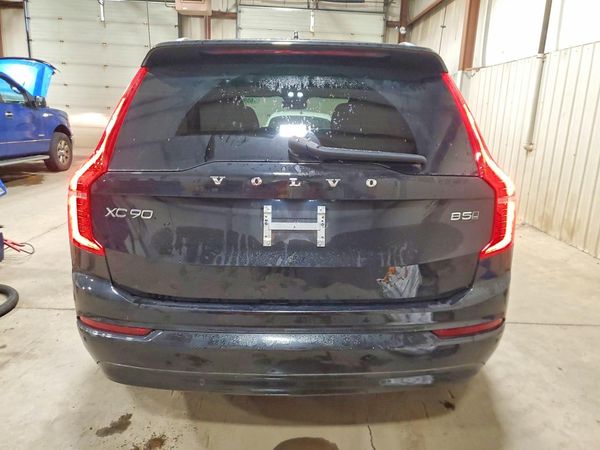 2023 VOLVO XC90