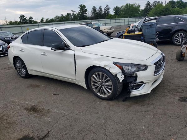 2021 INFINITI Q50 LUXE