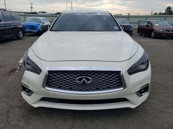 2021 INFINITI Q50 LUXE