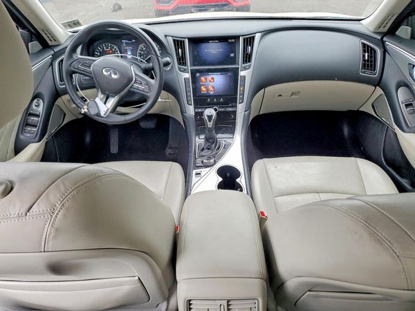 2021 INFINITI Q50 LUXE