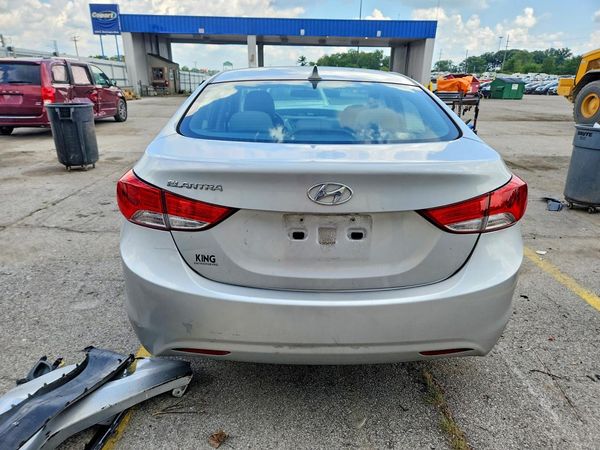 2013 HYUNDAI ELANTRA