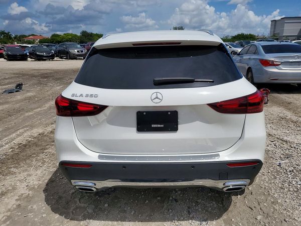 2025 MERCEDES-BENZ GLA