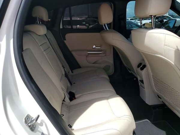 2025 MERCEDES-BENZ GLA