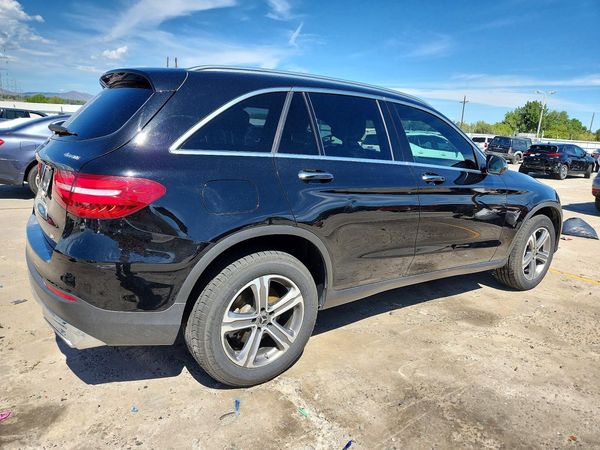 2019 MERCEDES-BENZ GLC GLC 300-4M