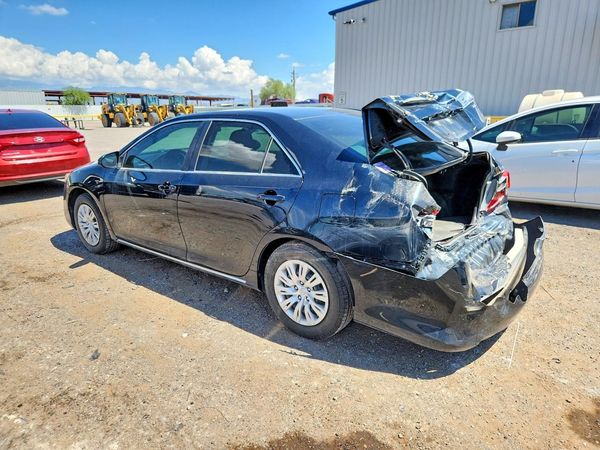 2014 TOYOTA CAMRY