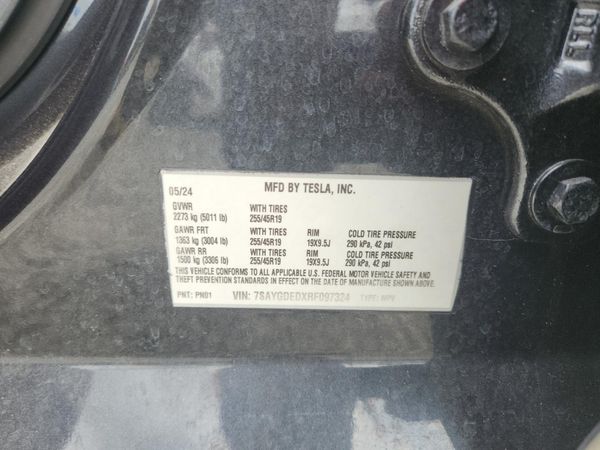 2024 TESLA MODEL Y