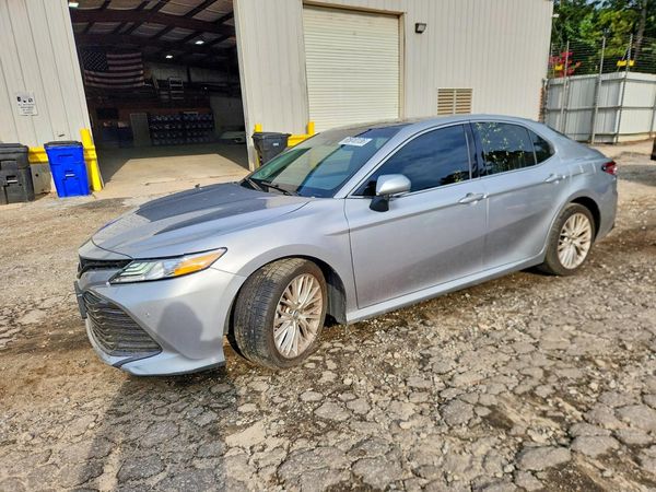 2018 TOYOTA CAMRY