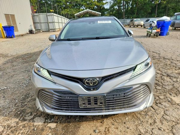 2018 TOYOTA CAMRY