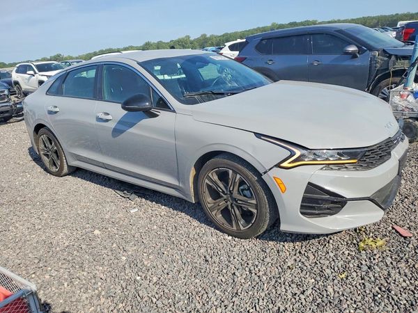 2022 KIA K5