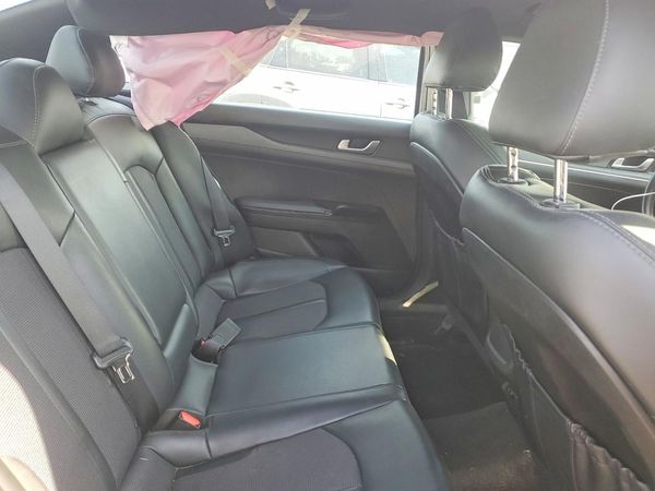 2022 KIA K5