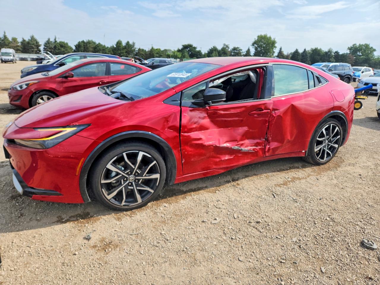 2026 TOYOTA PRIUS — Front 3/4
