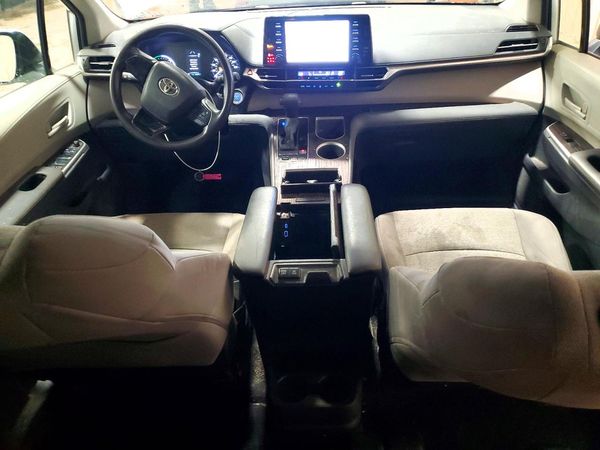 2023 TOYOTA SIENNA LE
