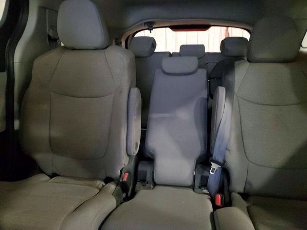2023 TOYOTA SIENNA LE