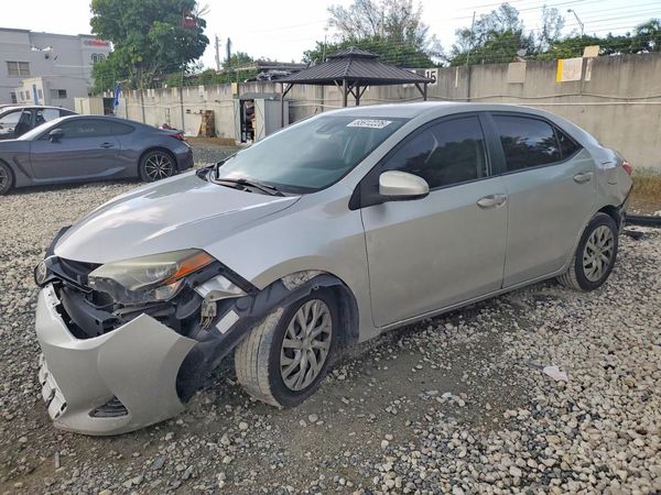 2017 TOYOTA COROLLA