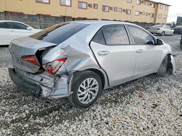 2017 TOYOTA COROLLA