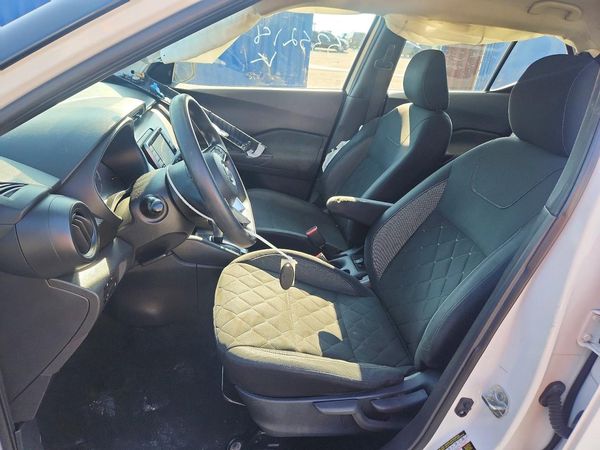 2020 NISSAN KICKS