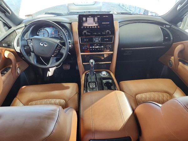 2023 INFINITI QX80 Premium