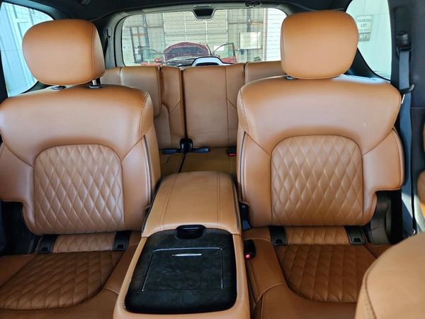 2023 INFINITI QX80 Premium