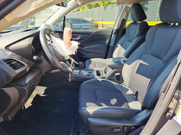 2023 SUBARU FORESTER