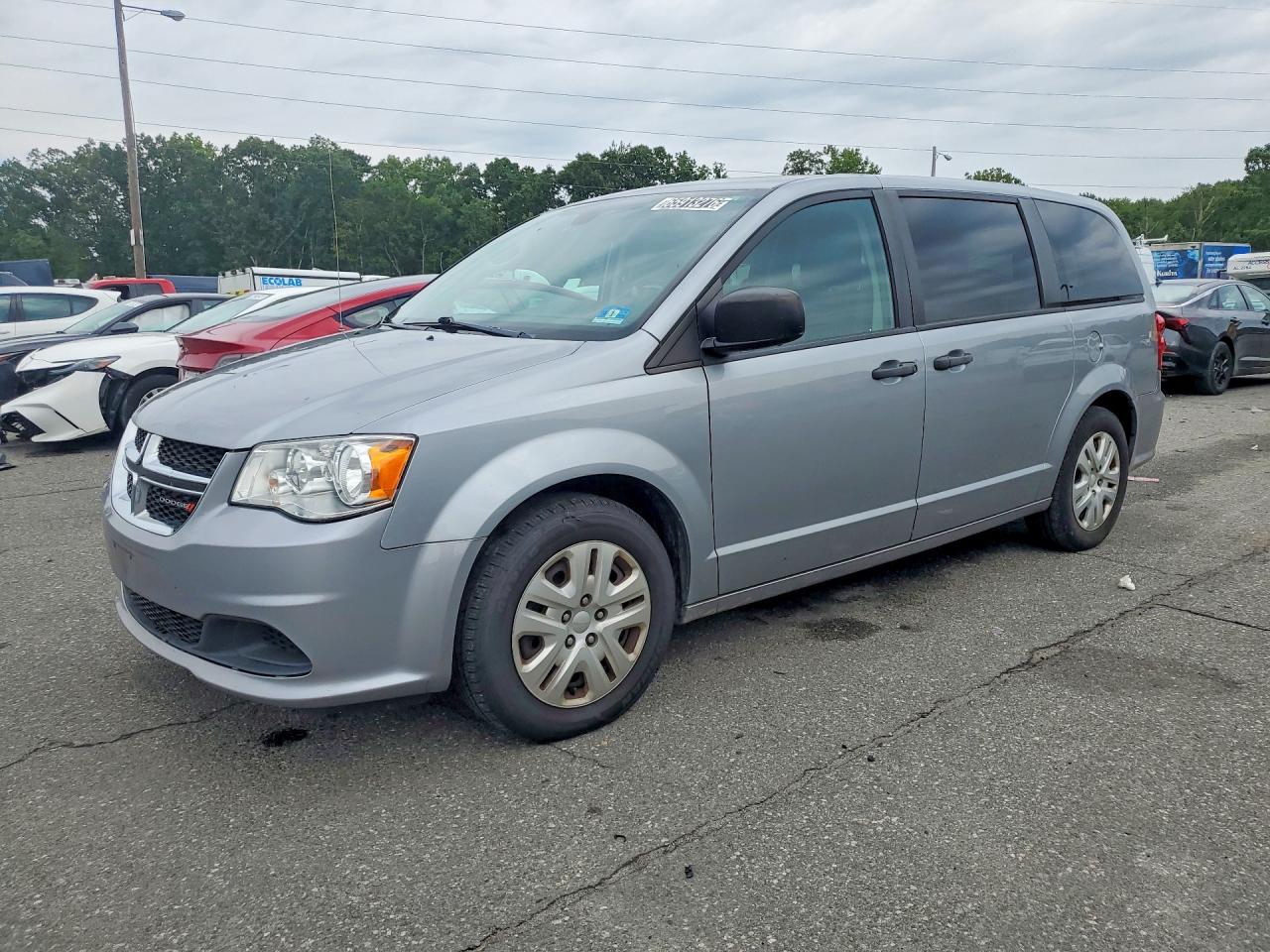 2019 DODGE GRAND CARAVAN SE — Front 3/4