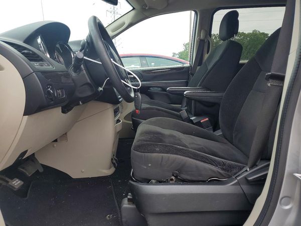 2019 DODGE GRAND CARAVAN SE — DENT